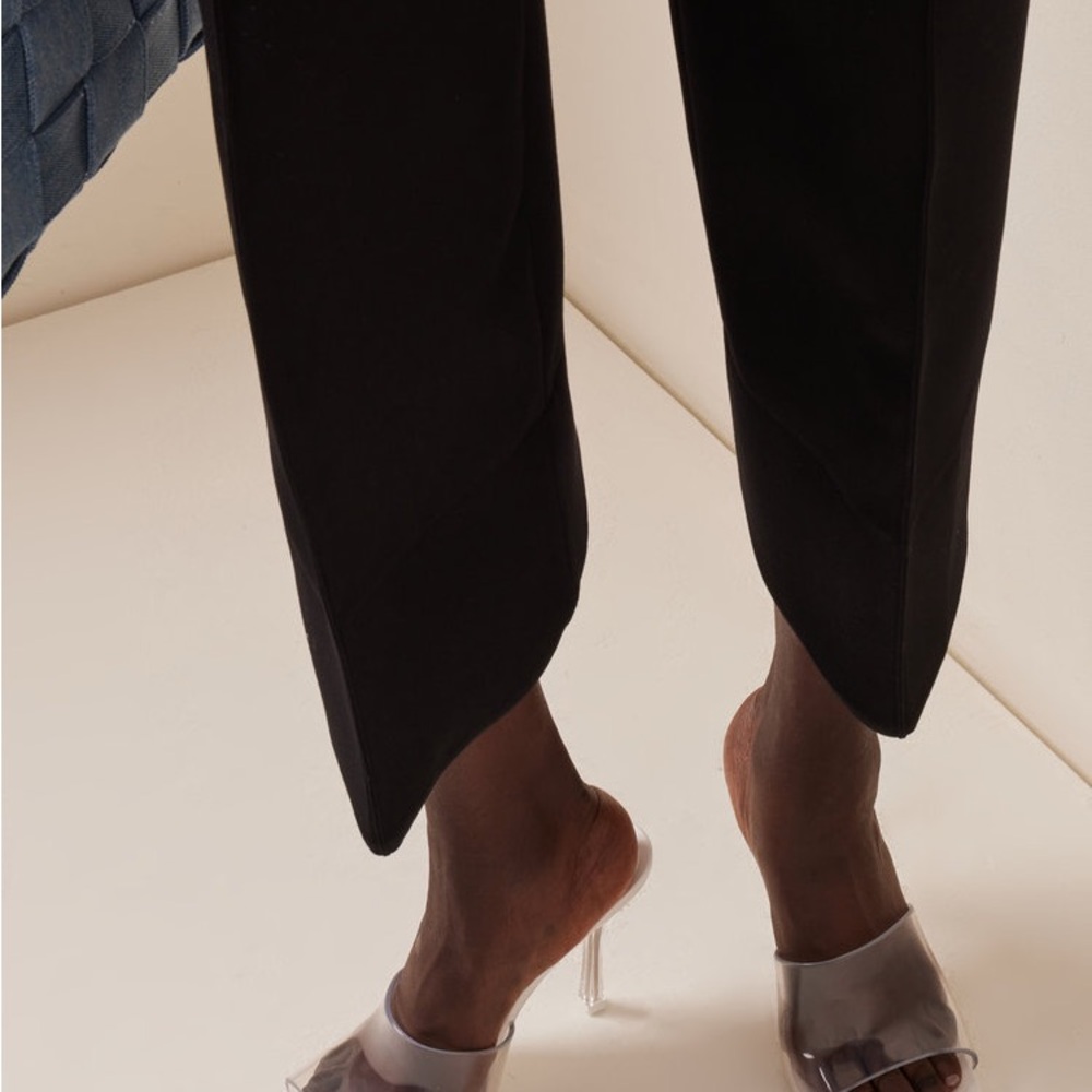 Bottega Veneta White Heeled Sandals - Picture 8 of 8